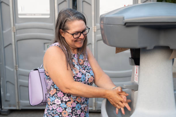 Best Portable bathroom rental  in Groves, TX